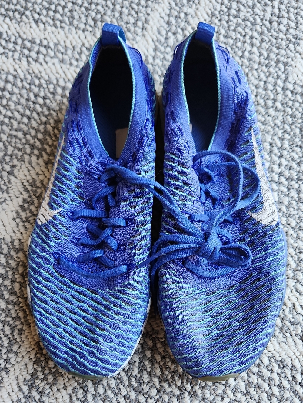 Nike Women's Blue Knit Running Sneakers